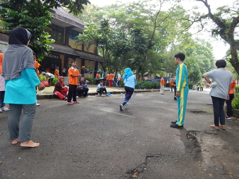 Komunitas Sehat FMIPA