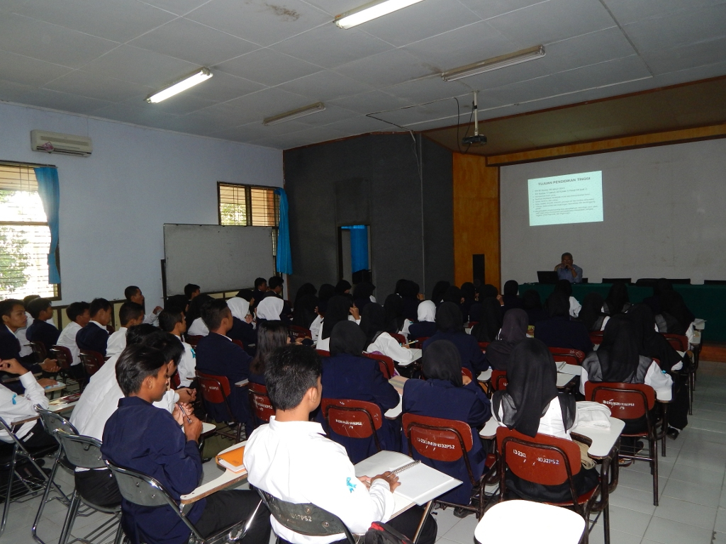 Pengenalan Kehidupan Kampus FMIPA