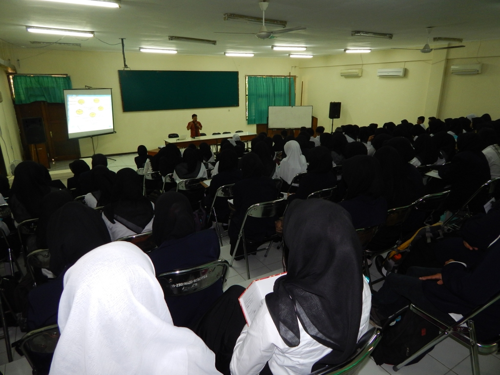 Pengenalan Kehidupan Kampus FMIPA