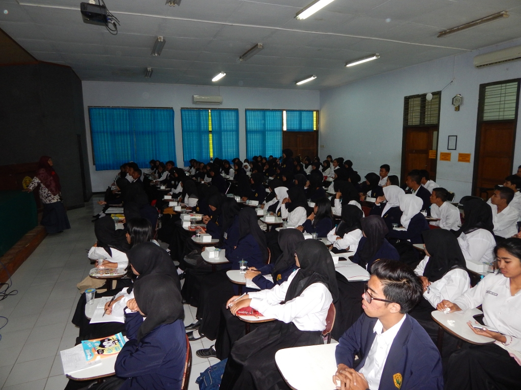 Pengenalan Kehidupan Kampus FMIPA