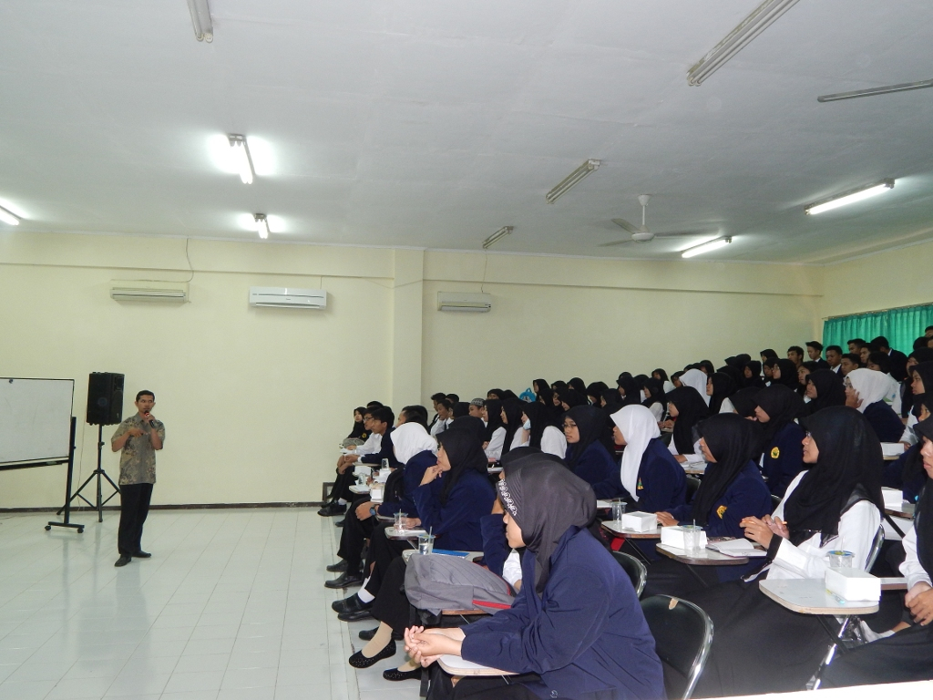 Pengenalan Kehidupan Kampus FMIPA